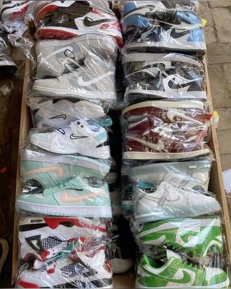 Sneakers Shoes Pallet - Image 2