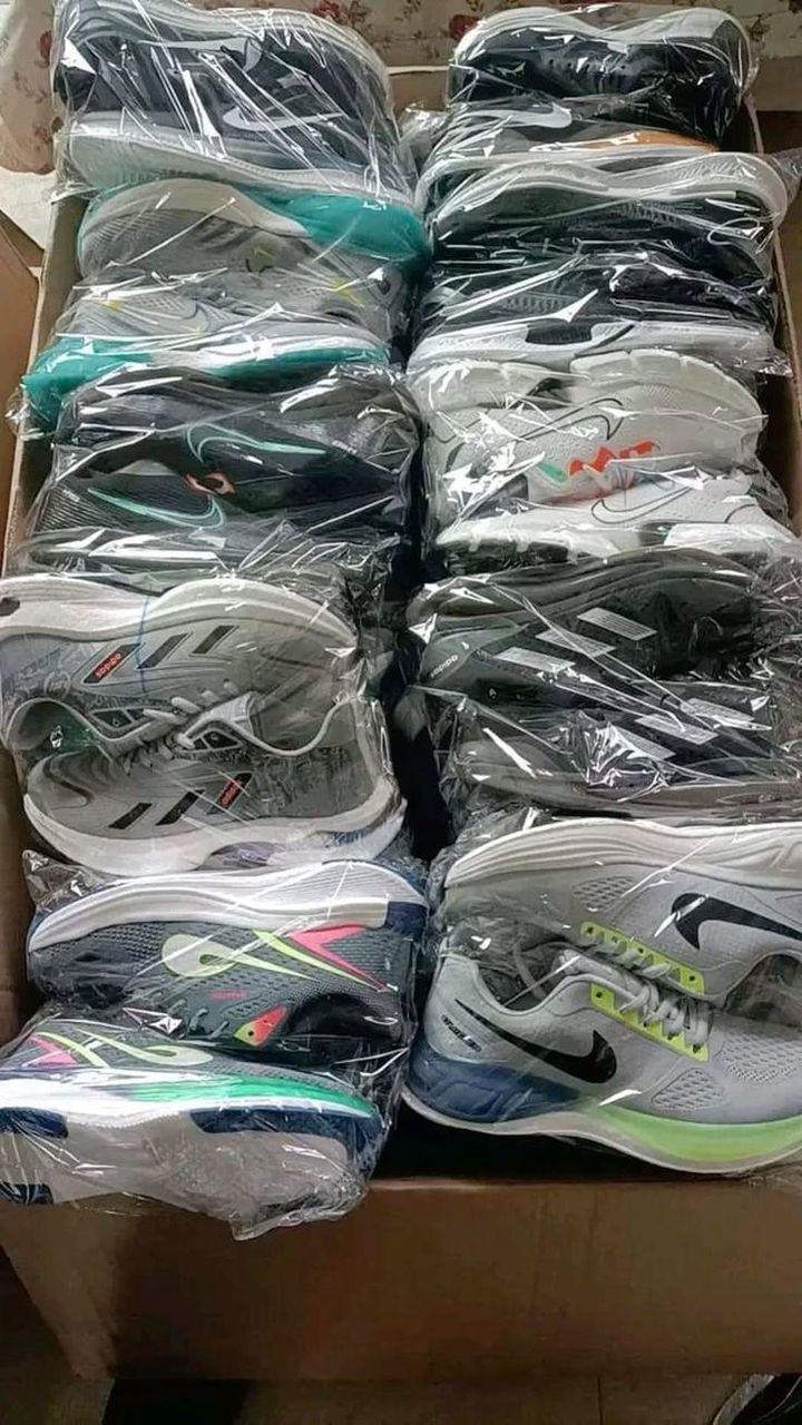 Sneakers Shoes Pallet - Image 3