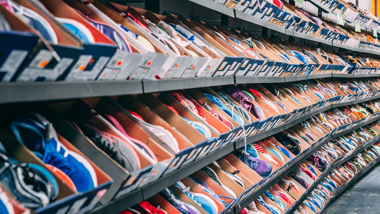 Liquidation Pallet Supply Services fashion and apparel pallets